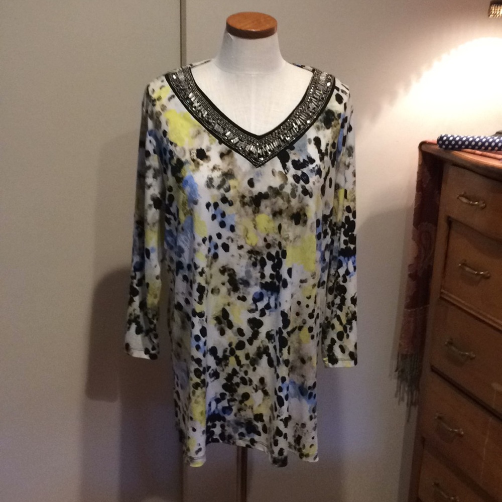 Jeweled neck top